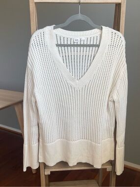 GAP Relaxed Crochet V-Neck Sweater 100% Cotton Cream Coastal Fisherman Cottage